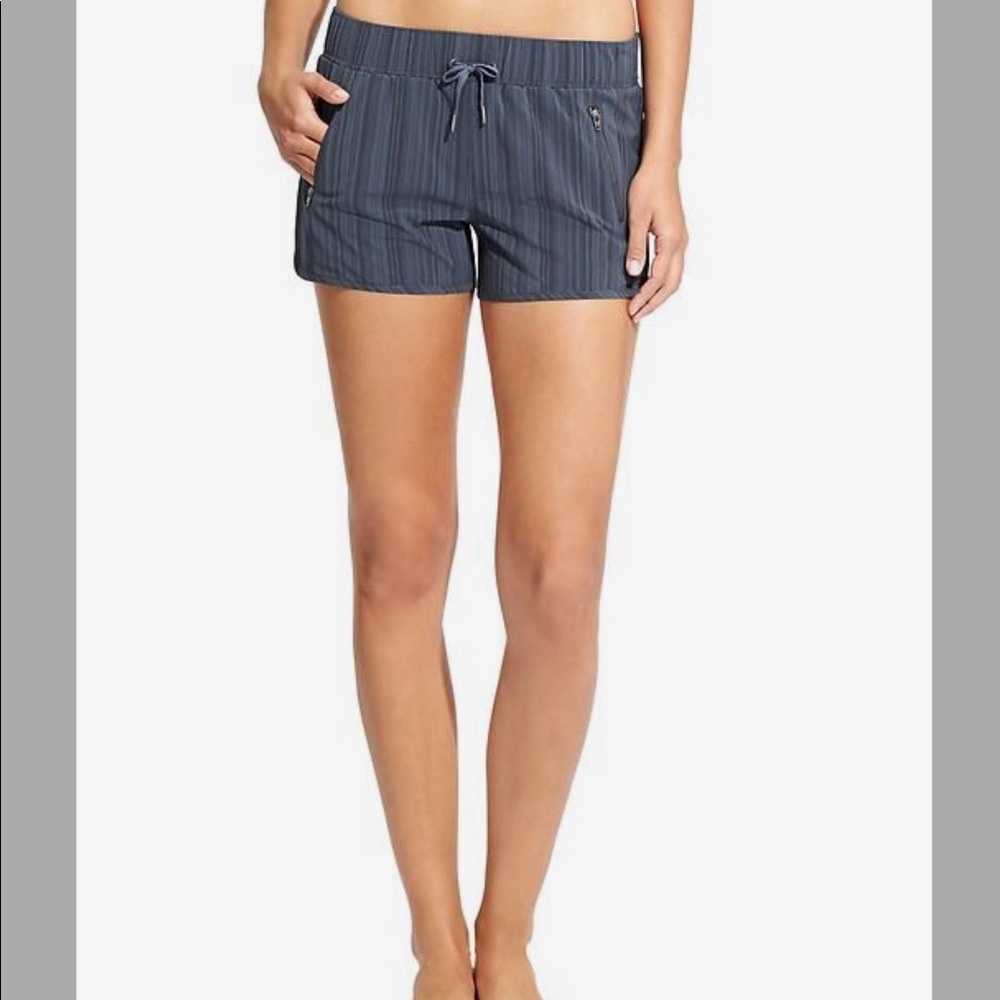 Athleta Stripe Sway Shorts Featherweight Stretch Blue Size Large